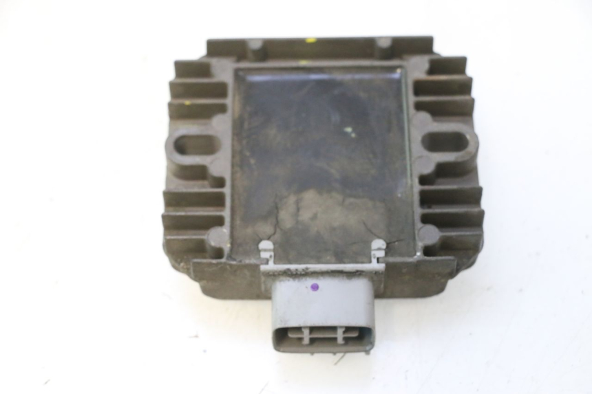 photo de REGULATOR ŁADOWANIA SUZUKI BURGMAN 125 (2007 - 2014) - Szczegół części