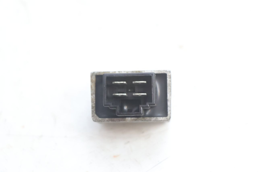 photo de REGULATOR ŁADOWANIA PEUGEOT BUXY 50 (1993 - 1998) - Zoom stanu zużycia