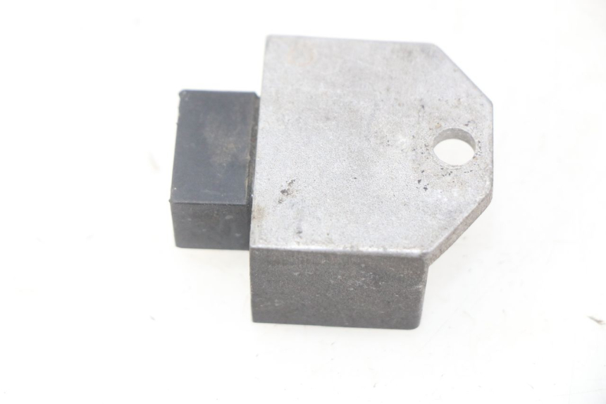 photo de REGULATOR ŁADOWANIA YAMAHA BW'S 50 (1999 - 2003) - Szczegół części