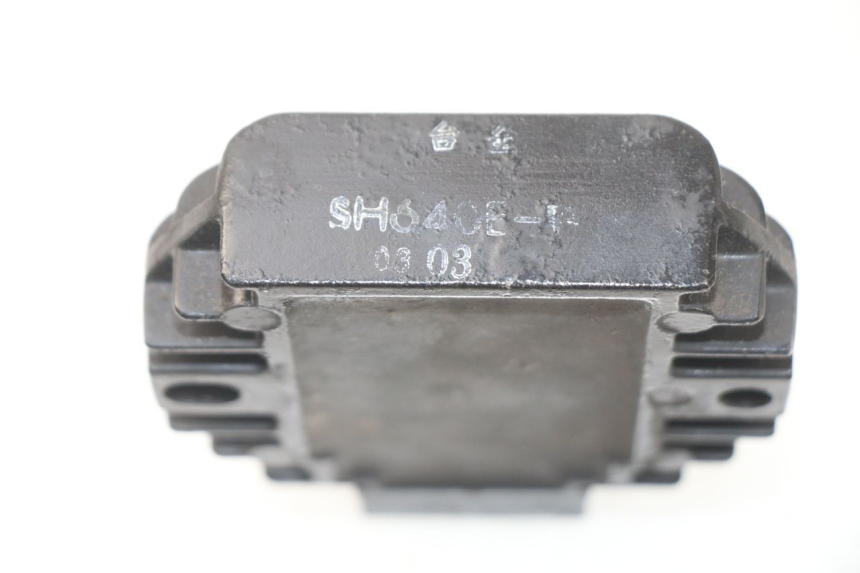 photo de REGULATOR ŁADOWANIA YAMAHA BW'S BWS 125 (2010 - 2013) - Zoom stanu zużycia