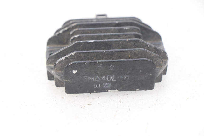 photo de REGULATOR ŁADOWANIA YAMAHA BW'S BWS 125 (2010 - 2013) - Zoom stanu zużycia