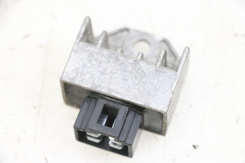 photo de REGULATOR ŁADOWANIA YAMAHA BW'S EASY 50 (2013 - 2016) - Widok główny