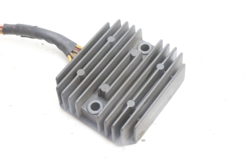 photo de REGULATOR ŁADOWANIA BMW C1 125 (2000 - 2003) - Szczegół części