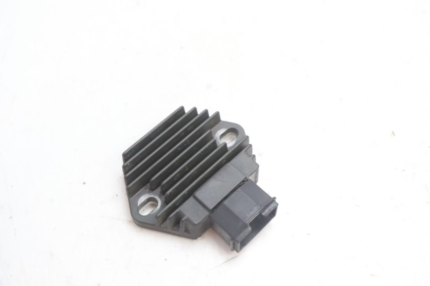 photo de REGULATOR ŁADOWANIA HONDA CB F HORNET 600 (2005 - 2006) - Widok główny