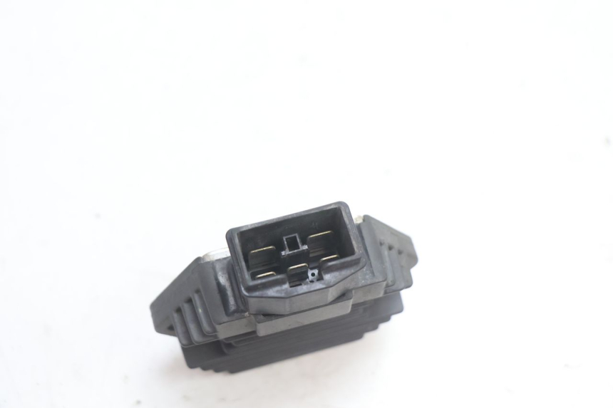 photo de REGULATOR ŁADOWANIA HONDA CB F HORNET 600 (2005 - 2006) - Zoom stanu zużycia