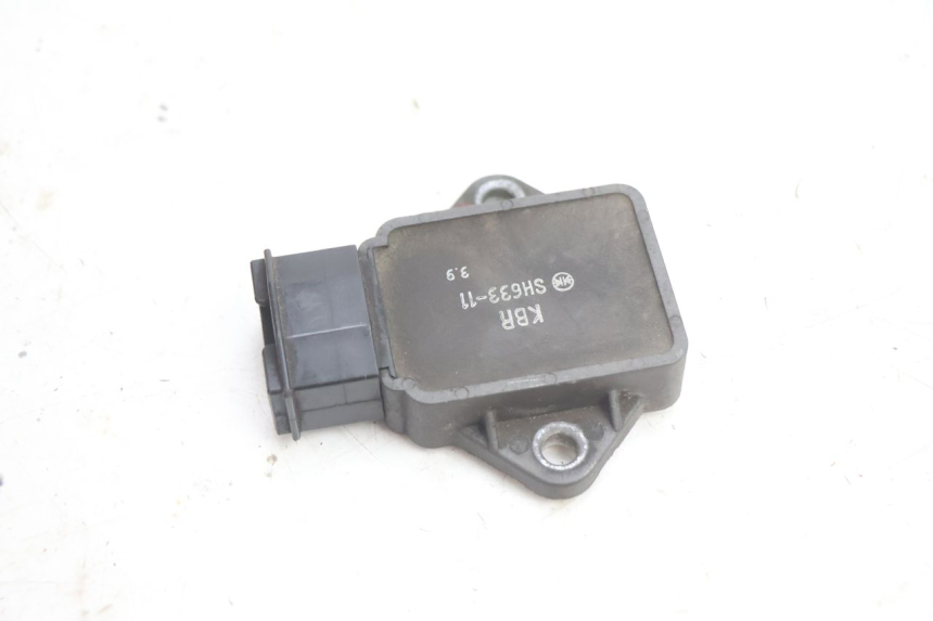 photo de REGULATOR ŁADOWANIA HONDA CB TWO FIFTY 250 (1991 - 2002) - Szczegół części