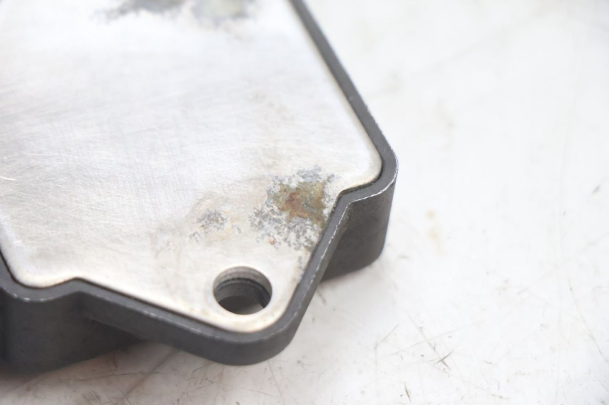 photo de REGULATOR ŁADOWANIA HONDA CB TWO FIFTY 250 (1991 - 2002) - Zbliżenie techniczne
