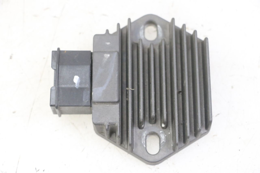 photo de REGULATOR ŁADOWANIA HONDA CBF 500 (2004 - 2007) - Widok główny