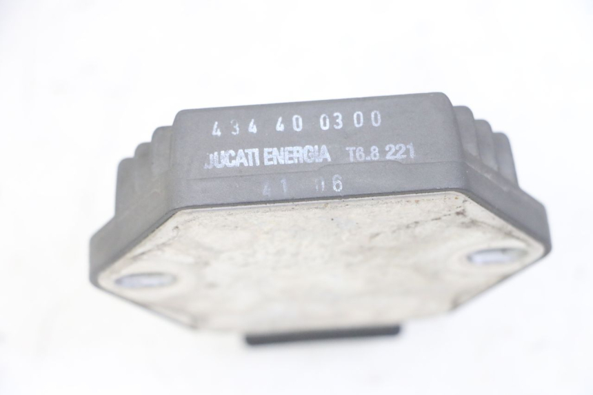 photo de REGULATOR ŁADOWANIA HONDA CBF 500 (2004 - 2007) - Inny kąt widzenia