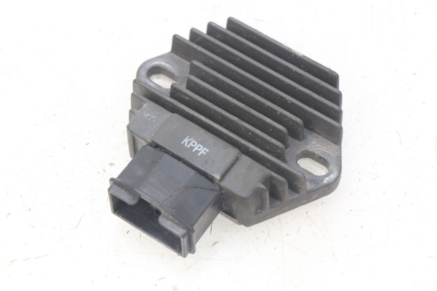 photo de REGULATOR ŁADOWANIA HONDA CBR R 125 (2003 - 2006) - Widok główny