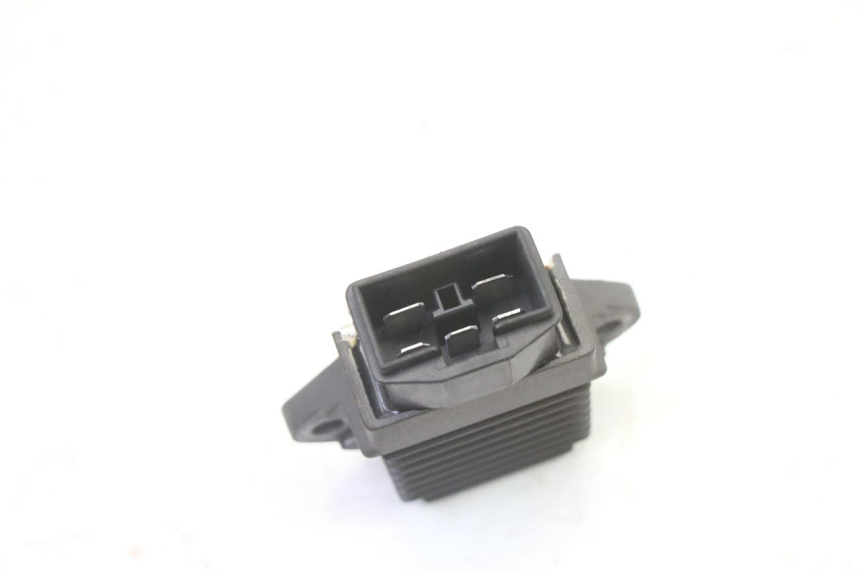 photo de REGULATOR ŁADOWANIA HONDA CBR RR FIREBLADE 900 (1992 - 1994) - Zoom stanu zużycia