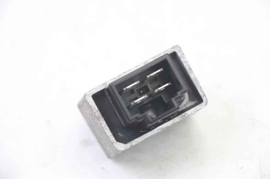 photo de REGULATOR ŁADOWANIA PEUGEOT CITYSTAR 2T 50 (2018 - 2021) - Zoom stanu zużycia