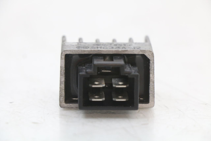 photo de REGULATOR ŁADOWANIA PEUGEOT CITYSTAR 50 (2013 - 2017) - Zoom stanu zużycia