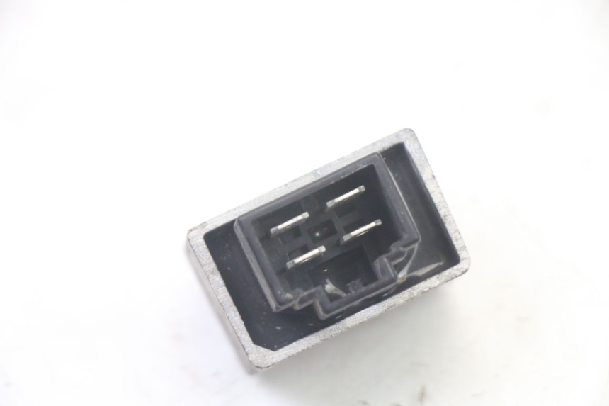 photo de REGULATOR ŁADOWANIA PEUGEOT CITYSTAR 50 (2013 - 2017) - Zoom stanu zużycia