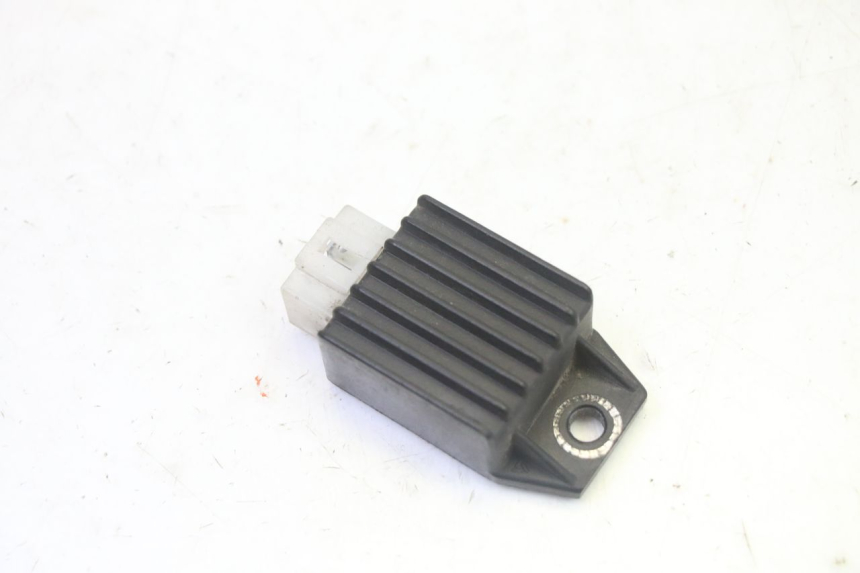 photo de REGULATOR ŁADOWANIA PEUGEOT CITYSTAR 50 (2013 - 2017) - Szczegół części