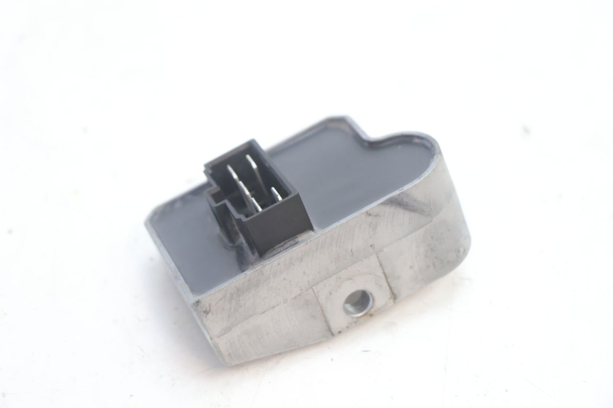 photo de REGULATOR ŁADOWANIA HONDA CRF CR-F 125 (2020 - 2021) - Zoom stanu zużycia