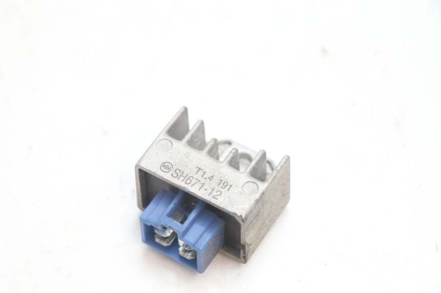 photo de REGULATOR ŁADOWANIA HM HONDA CRM DERAPAGE RR 50 (2006 - 2017) - Widok główny