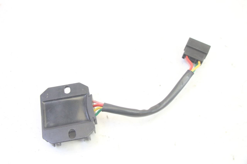 photo de REGULATOR ŁADOWANIA SYM CROX 4T 50 (2016 - 2023) - Zoom stanu zużycia