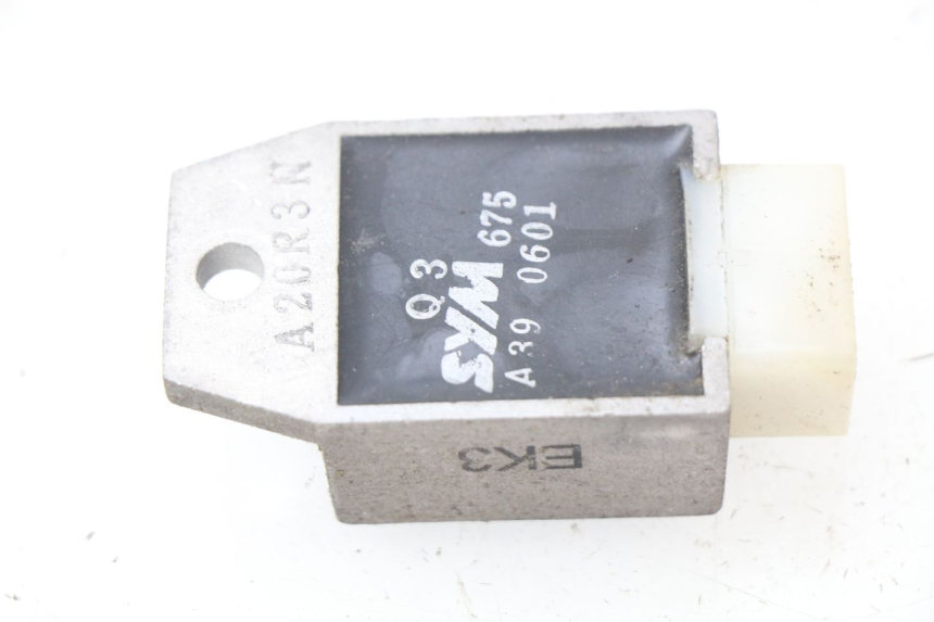 photo de REGULATOR ŁADOWANIA SYM DD 50 (2005 - 2011) - Szczegół części