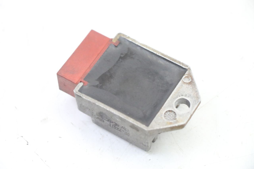 photo de REGULATOR ŁADOWANIA DERBI SENDA SM DRD X-TREME 50 (2011 - 2017) - Inny kąt widzenia