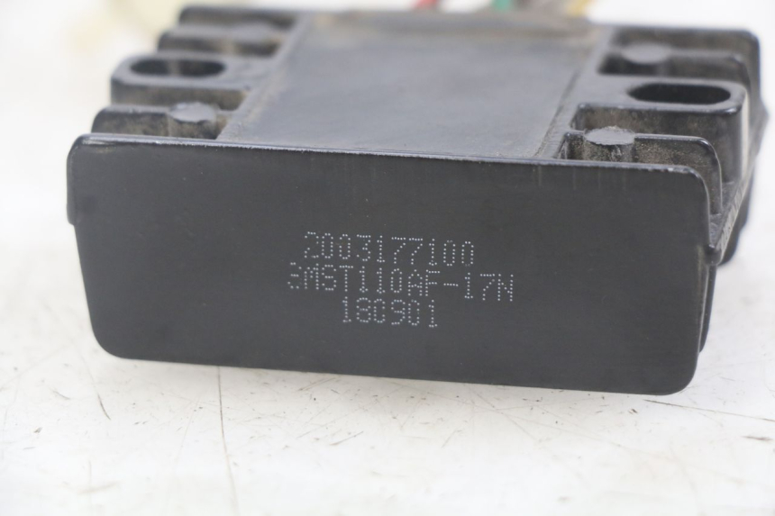 photo de REGULATOR ŁADOWANIA PEUGEOT DJANGO 4T 50 (2014 - 2019) - Zoom stanu zużycia