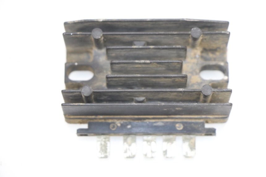 photo de REGULATOR ŁADOWANIA SUZUKI DR DJEBEL 600 (1985 - 1990) - Widok główny