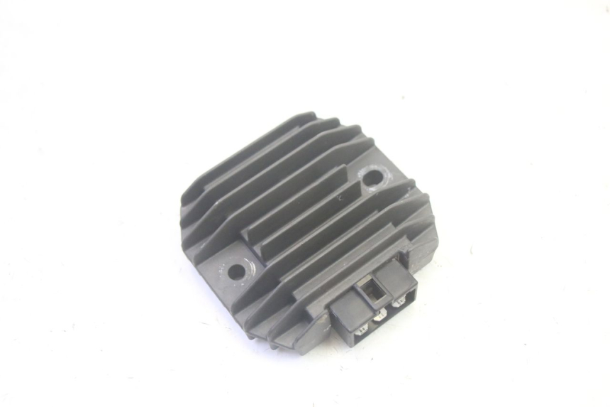 photo de REGULATOR ŁADOWANIA PEUGEOT ELYSEO 125 (1999 - 2004) - Szczegół części