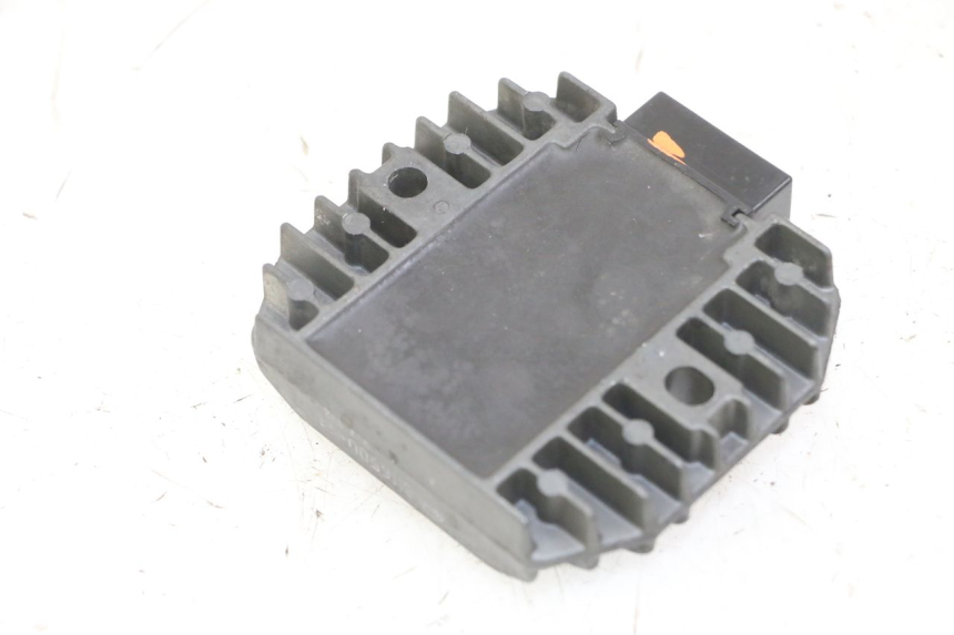 photo de REGULATOR ŁADOWANIA PEUGEOT ELYSTAR 125 (2002 - 2007) - Szczegół części