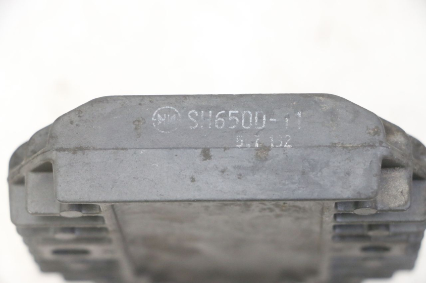 photo de REGULATOR ŁADOWANIA PEUGEOT ELYSTAR 125 (2002 - 2007) - Inny kąt widzenia