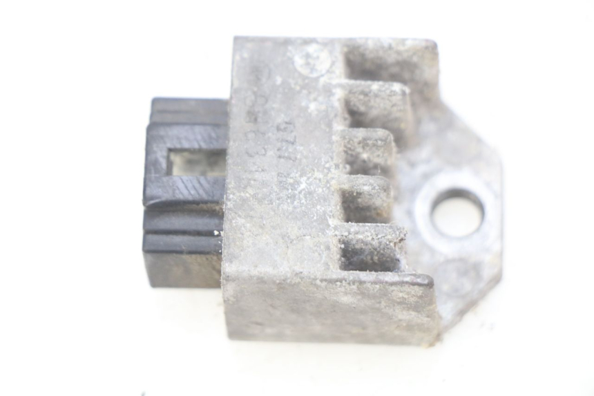 photo de REGULATOR ŁADOWANIA PEUGEOT ELYSTAR 50 (2002 - 2014) - Widok główny