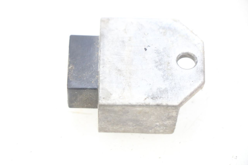 photo de REGULATOR ŁADOWANIA PEUGEOT ELYSTAR 50 (2002 - 2014) - Szczegół części