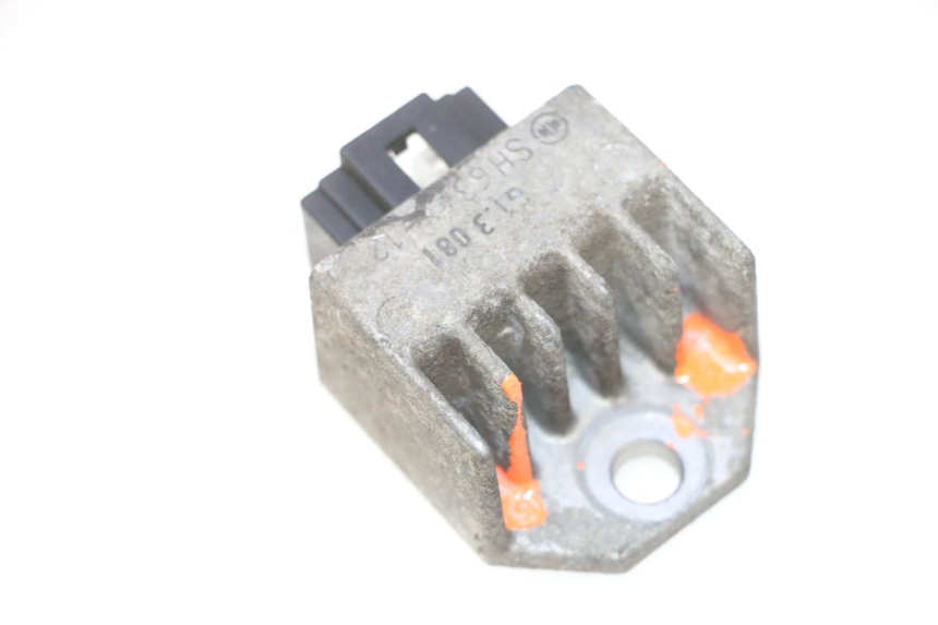 photo de REGULATOR ŁADOWANIA PEUGEOT ELYSTAR 50 (2002 - 2014) - Inny kąt widzenia