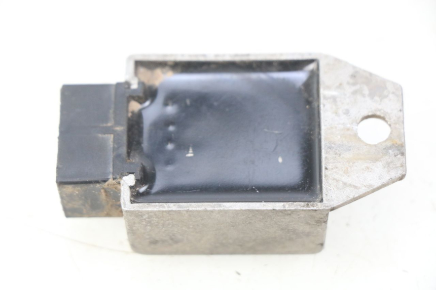 photo de REGULATOR ŁADOWANIA CHINESE QUAD ENFANT ATV PUMA 50 - Zoom stanu zużycia