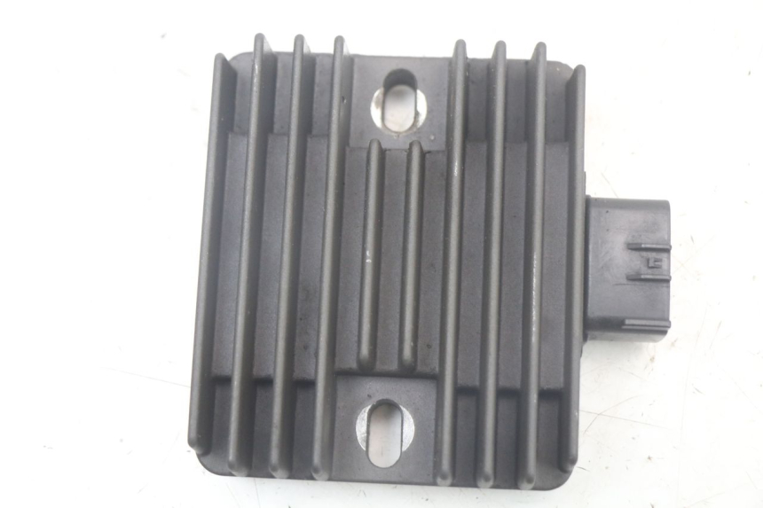 photo de REGULATOR ŁADOWANIA KAWASAKI ER-6 ER6 N 650 (2012 - 2016) - Szczegół części