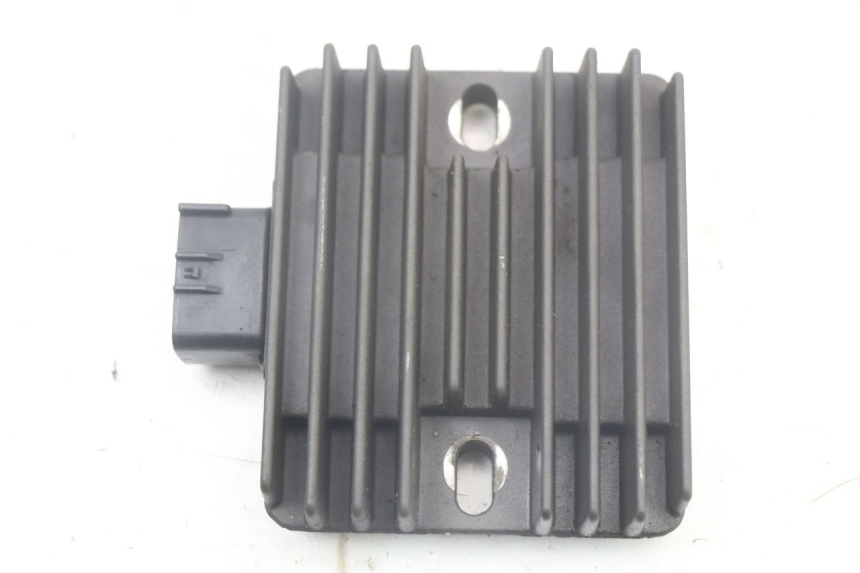 photo de REGULATOR ŁADOWANIA KAWASAKI ER-6 ER6 N 650 (2012 - 2016) - Zoom stanu zużycia