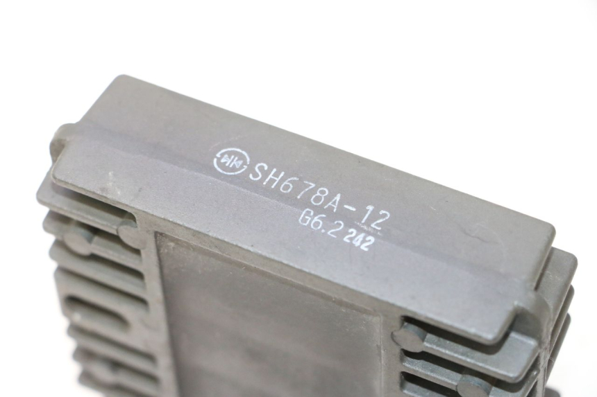 photo de REGULATOR ŁADOWANIA KAWASAKI ER-6 ER6 N 650 (2005 - 2009) - Inny kąt widzenia