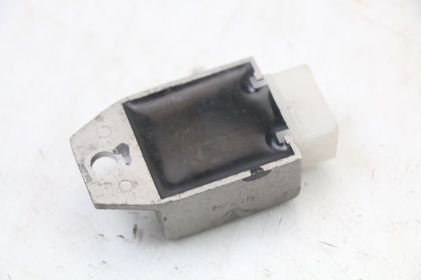 photo de REGULATOR ŁADOWANIA EUROCKA RETRO 50 (2007 - 2014) - Inny kąt widzenia