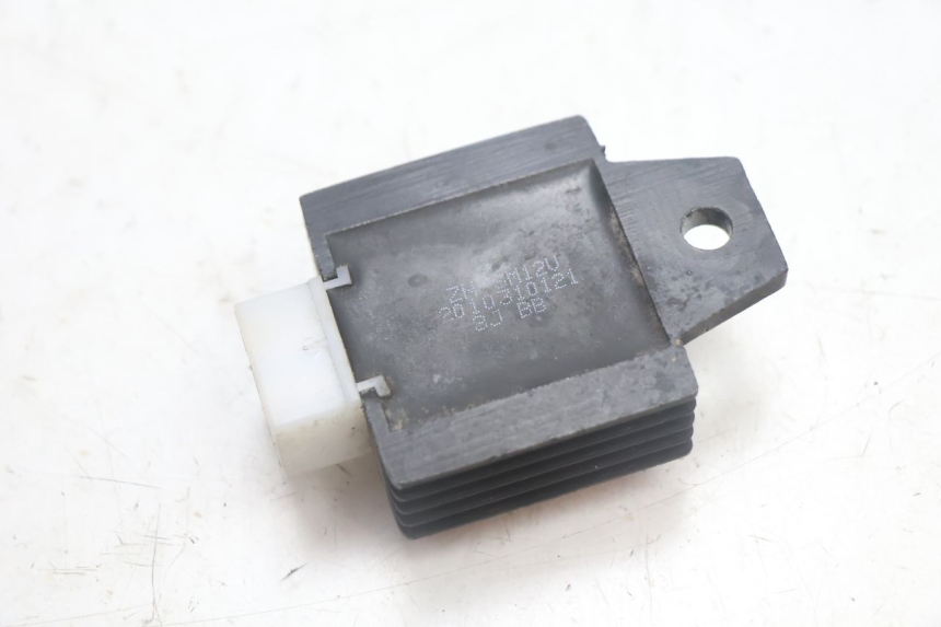 photo de REGULATOR ŁADOWANIA JM MOTORS EVOLIS 4T 50 (2018 - 2022) - Inny kąt widzenia