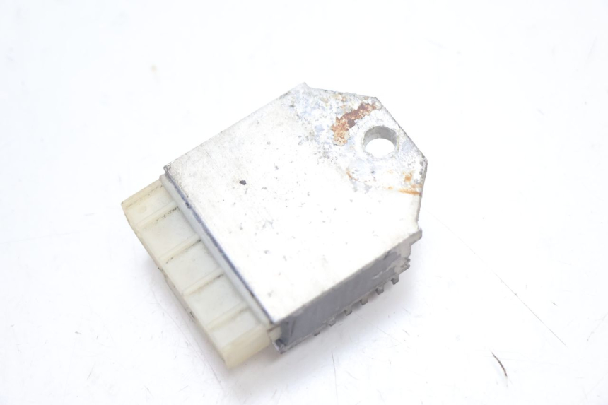 photo de REGULATOR ŁADOWANIA MBK EVOLIS 80 (1993 - 1999) - Inny kąt widzenia