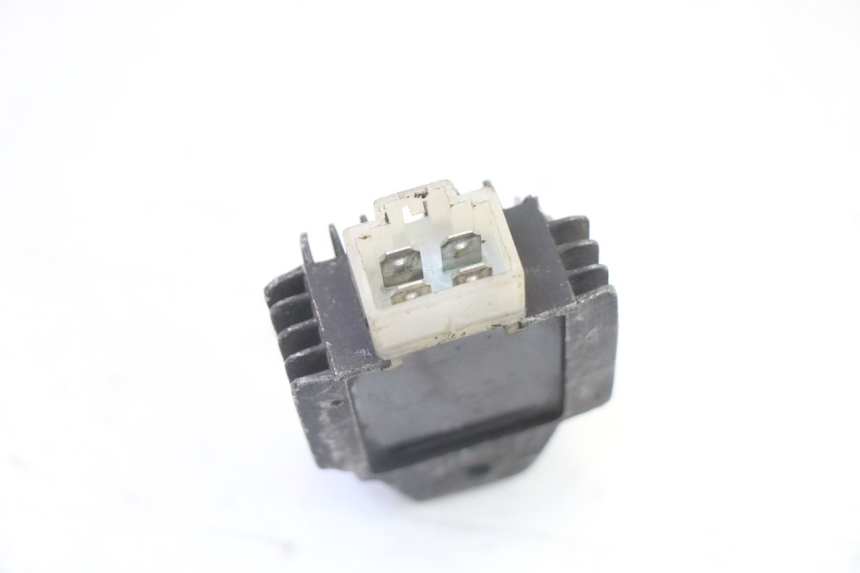 photo de REGULATOR ŁADOWANIA KEEWAY F-ACT FACT 50 (2006 - 2011) - Zoom stanu zużycia