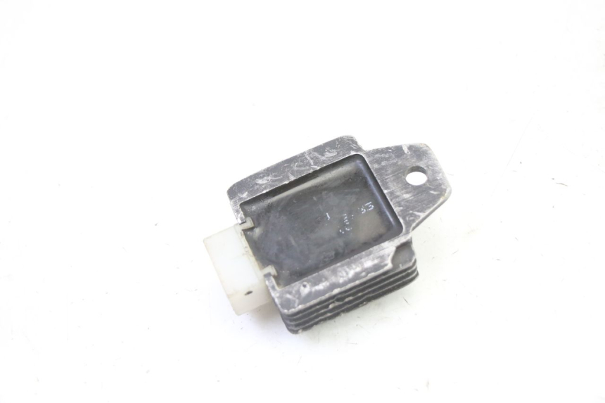 photo de REGULATOR ŁADOWANIA KEEWAY F-ACT FACT 50 (2006 - 2011) - Zbliżenie techniczne