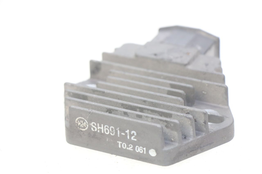 photo de REGULATOR ŁADOWANIA HONDA FES PANTHEON 2T 125 (1998 - 2002) - Zoom stanu zużycia