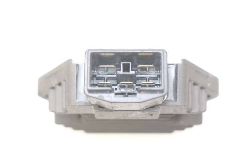 photo de REGULATOR ŁADOWANIA HONDA FES PANTHEON 2T 125 (1998 - 2002) - Inny kąt widzenia