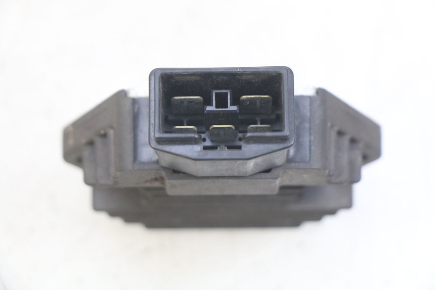 photo de REGULATOR ŁADOWANIA HONDA FES PANTHEON 2T 125 (1998 - 2002) - Szczegół części