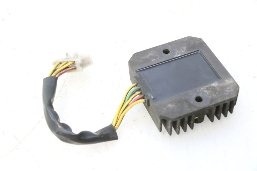 photo de REGULATOR ŁADOWANIA HONDA FES PANTHEON 125 (2003 - 2007) - Zoom stanu zużycia