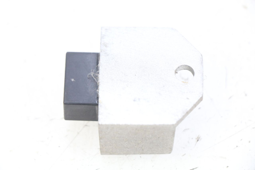 photo de REGULATOR ŁADOWANIA SYM FIDDLE 2 50 (2008 - 2013) - Szczegół części