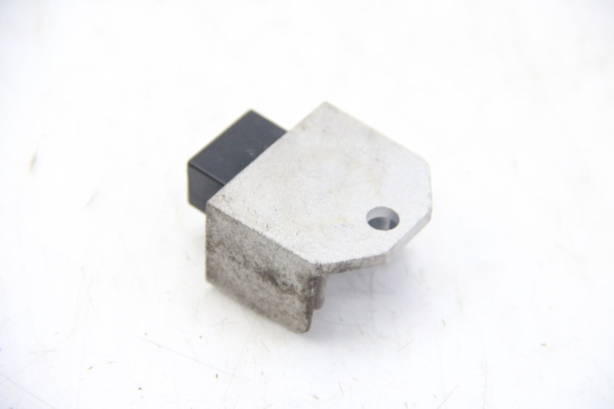 photo de REGULATOR ŁADOWANIA SYM FIDDLE 2 50 (2008 - 2013) - Zoom stanu zużycia