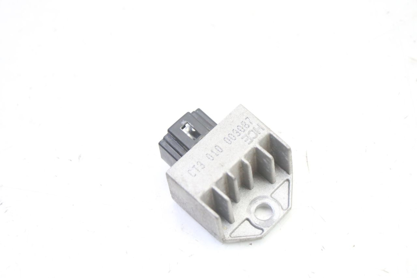 photo de REGULATOR ŁADOWANIA SYM FIDDLE 2 50 (2008 - 2013) - Szczegół części