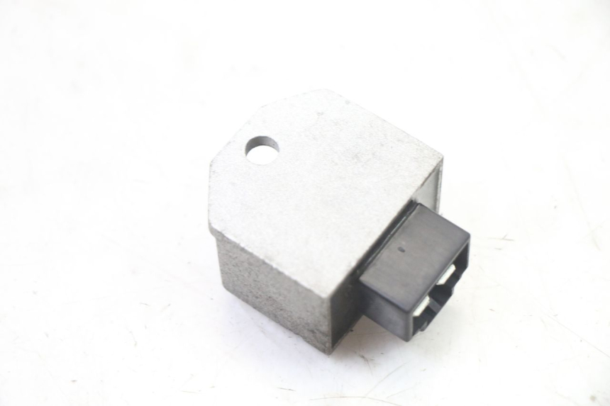 photo de REGULATOR ŁADOWANIA SYM FIDDLE 2 S 125 (2012 - 2014) - Inny kąt widzenia