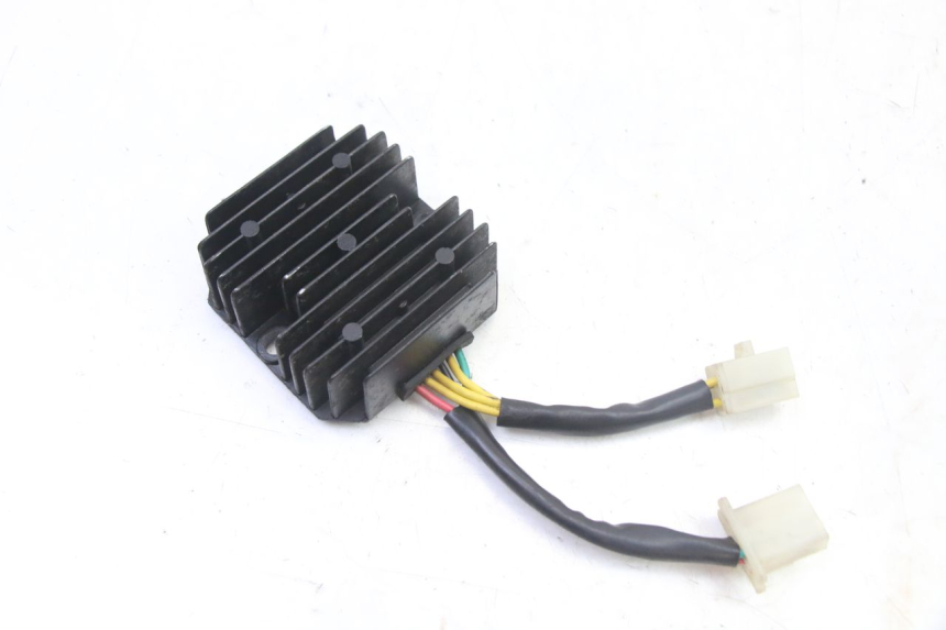 photo de REGULATOR ŁADOWANIA SYM FIDDLE 3 III 125 (2014 - 2020) - Szczegół części